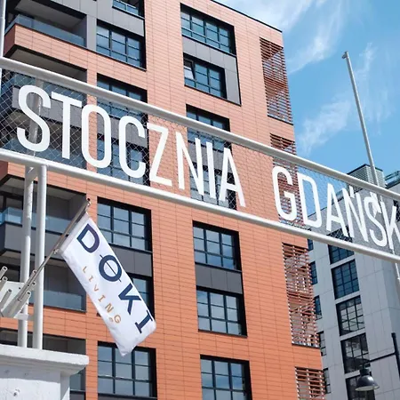 Designer Stocznia Doki Montownia Parking By Grandview *