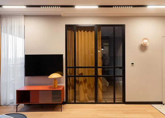 Designer Stocznia Doki Montownia Parking By Grandview