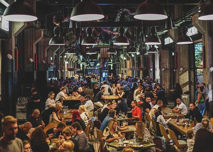 Designer Stocznia Doki Montownia Parking By Grandview