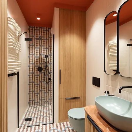 Designer Stocznia Doki Montownia Parking By Grandview 그단스크