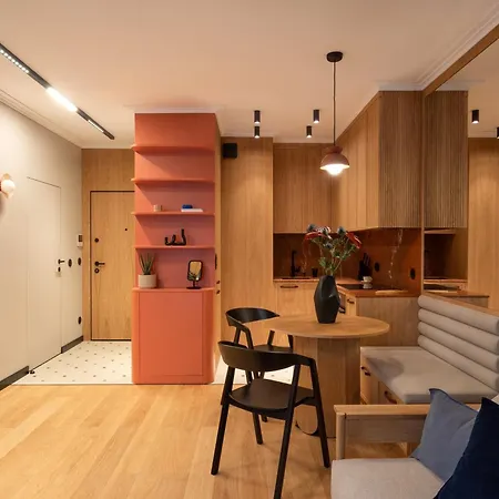 Designer Doki Montownia Parking By Grandview Apartment *